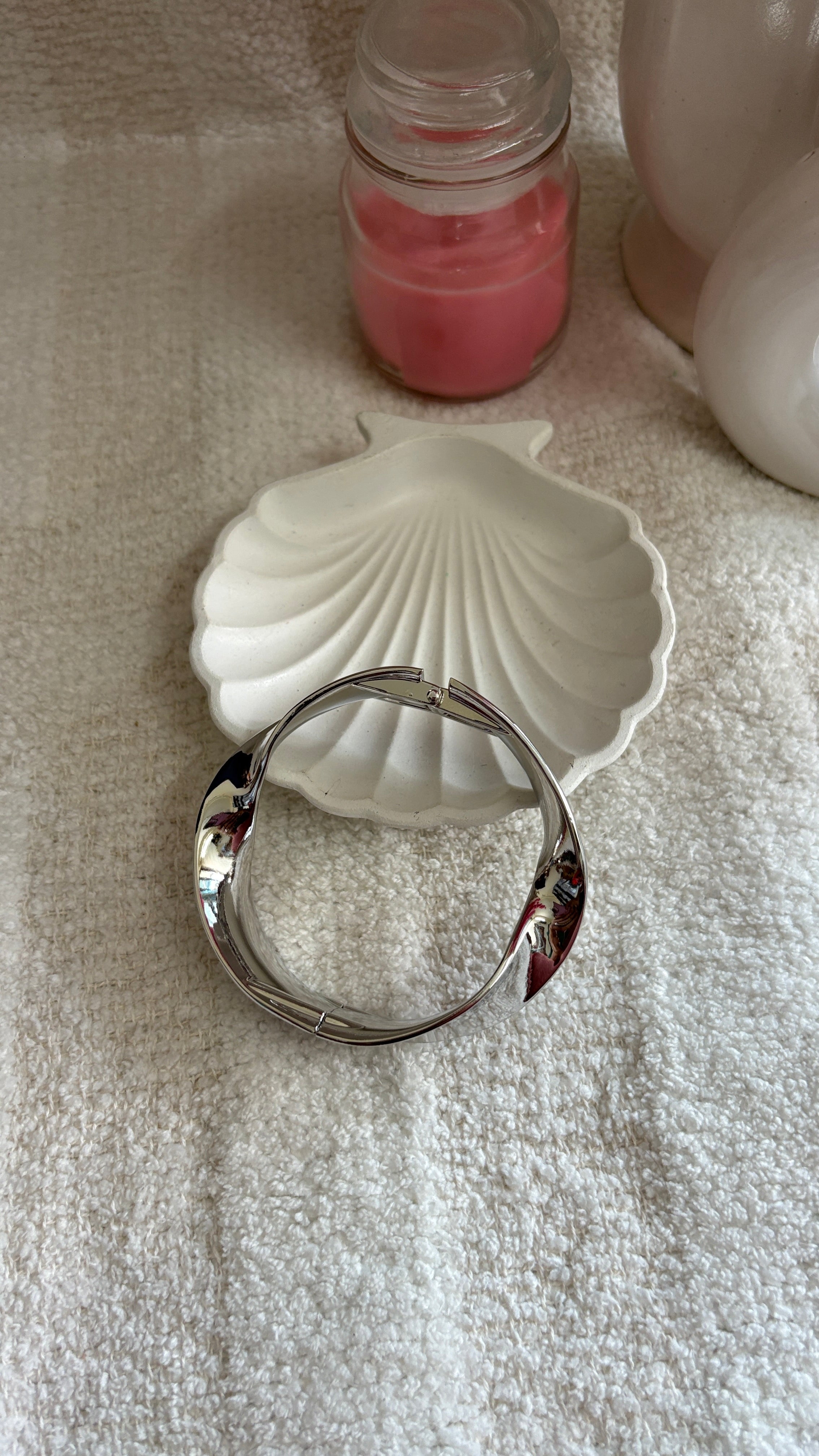 Silver Ribbon Twist Kada.