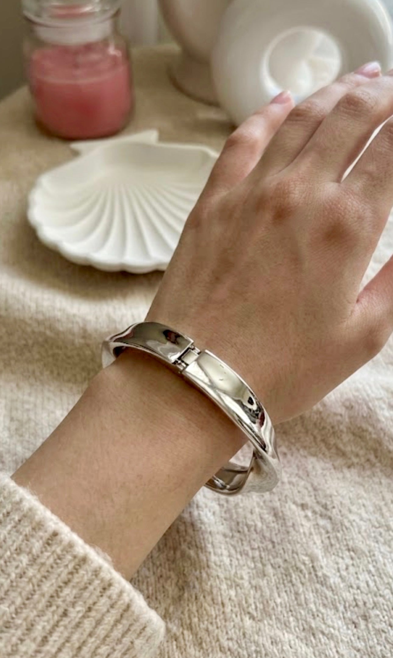 Silver Ribbon Twist Kada.