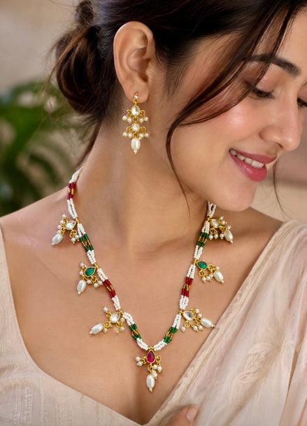 Gold-Plated Kundan and Seed Pearl light weight neacklace set
