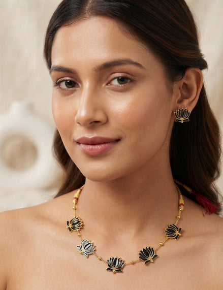 Black Enamel Lotus Choker Set