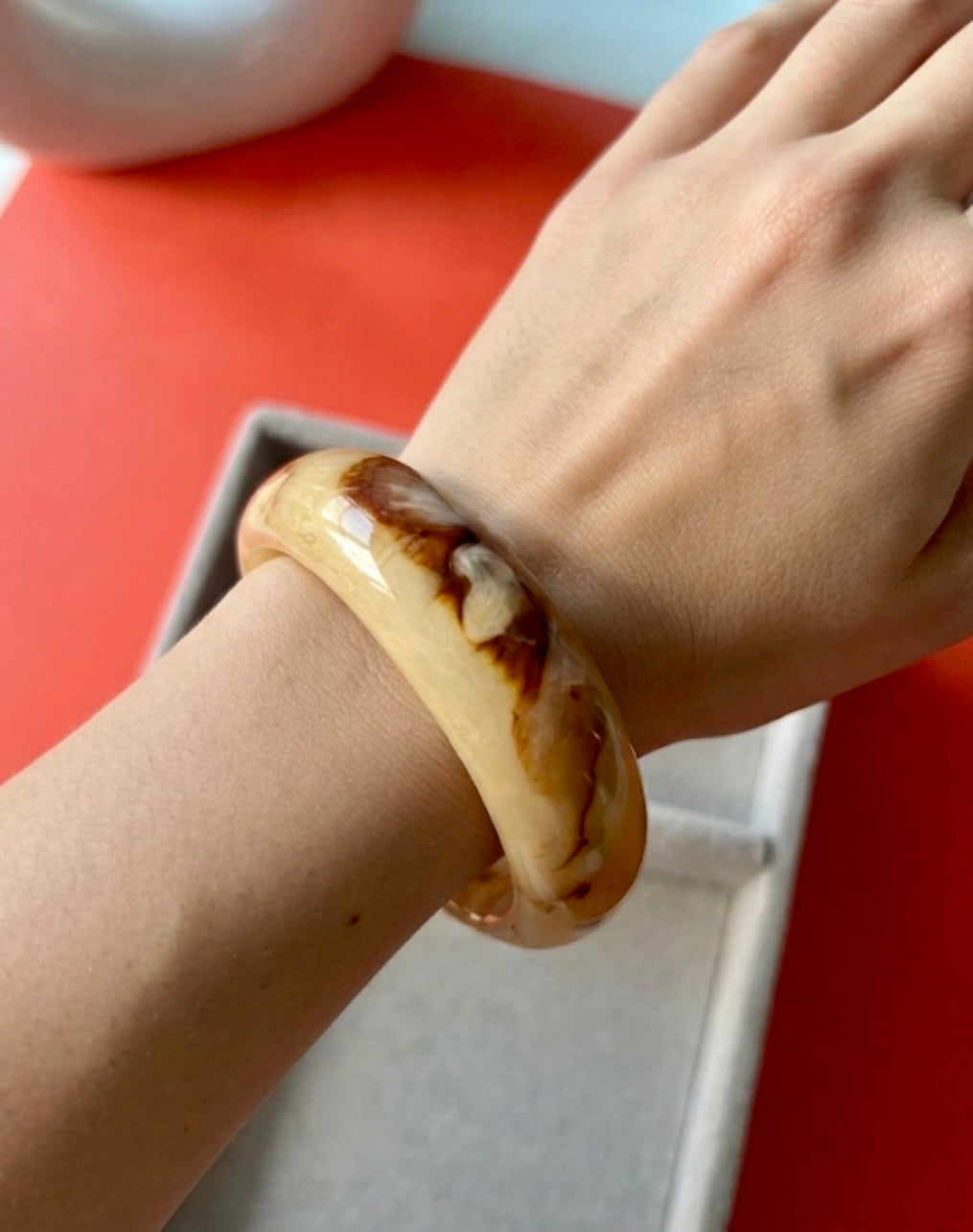 CREAM MARBLE RESIN KADA