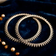 Zenia Ribbed Oxidised kada (Set Of 2)