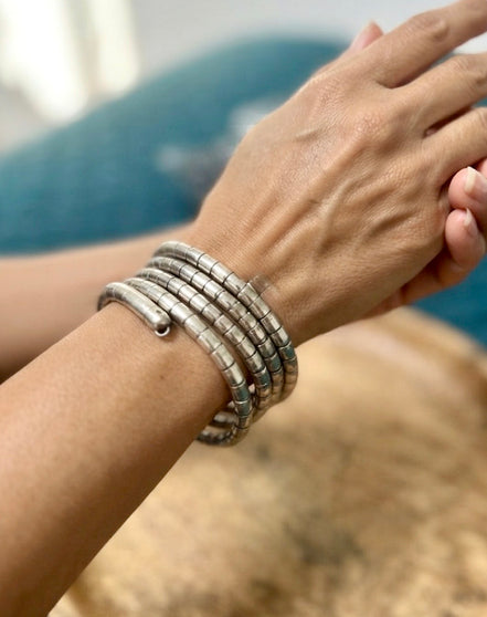 Aura silver spiral