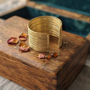 Aura Multi-Wire Golden Bracelet
