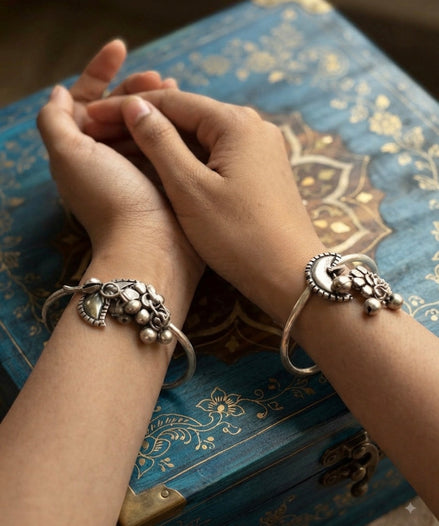 Meera Ghungroo Oxidised Openable Kada Set Of 2