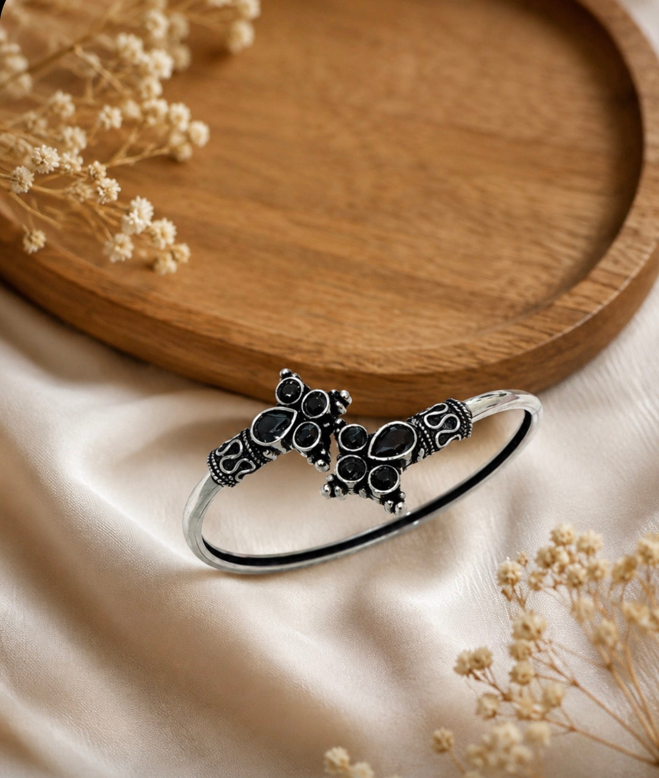 '' Vintage ''  Cuff