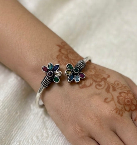 '' Gulbano '' Indie Cuff