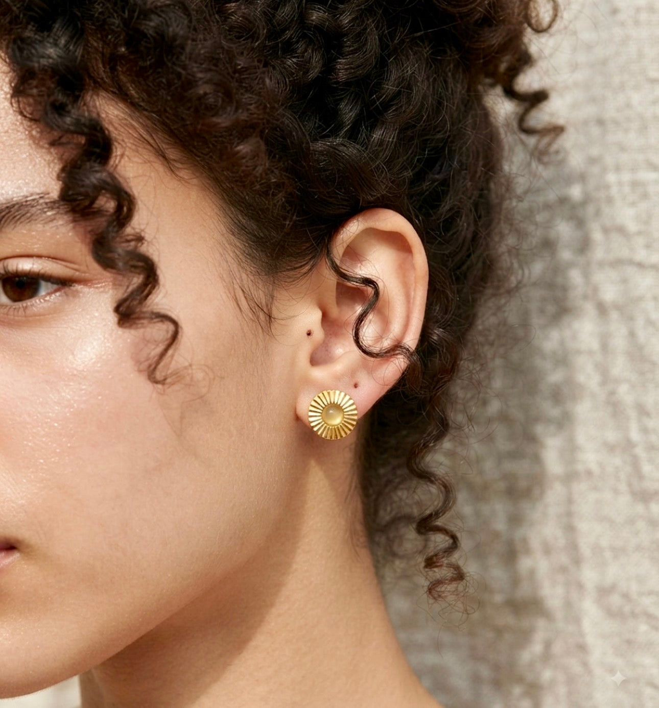 Soi Small Studs