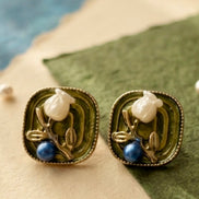 Tulip Stud