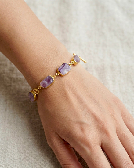 Suvarna stone bracelet