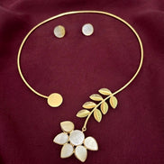 Garden Blossom Collar