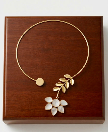 Garden Blossom Collar