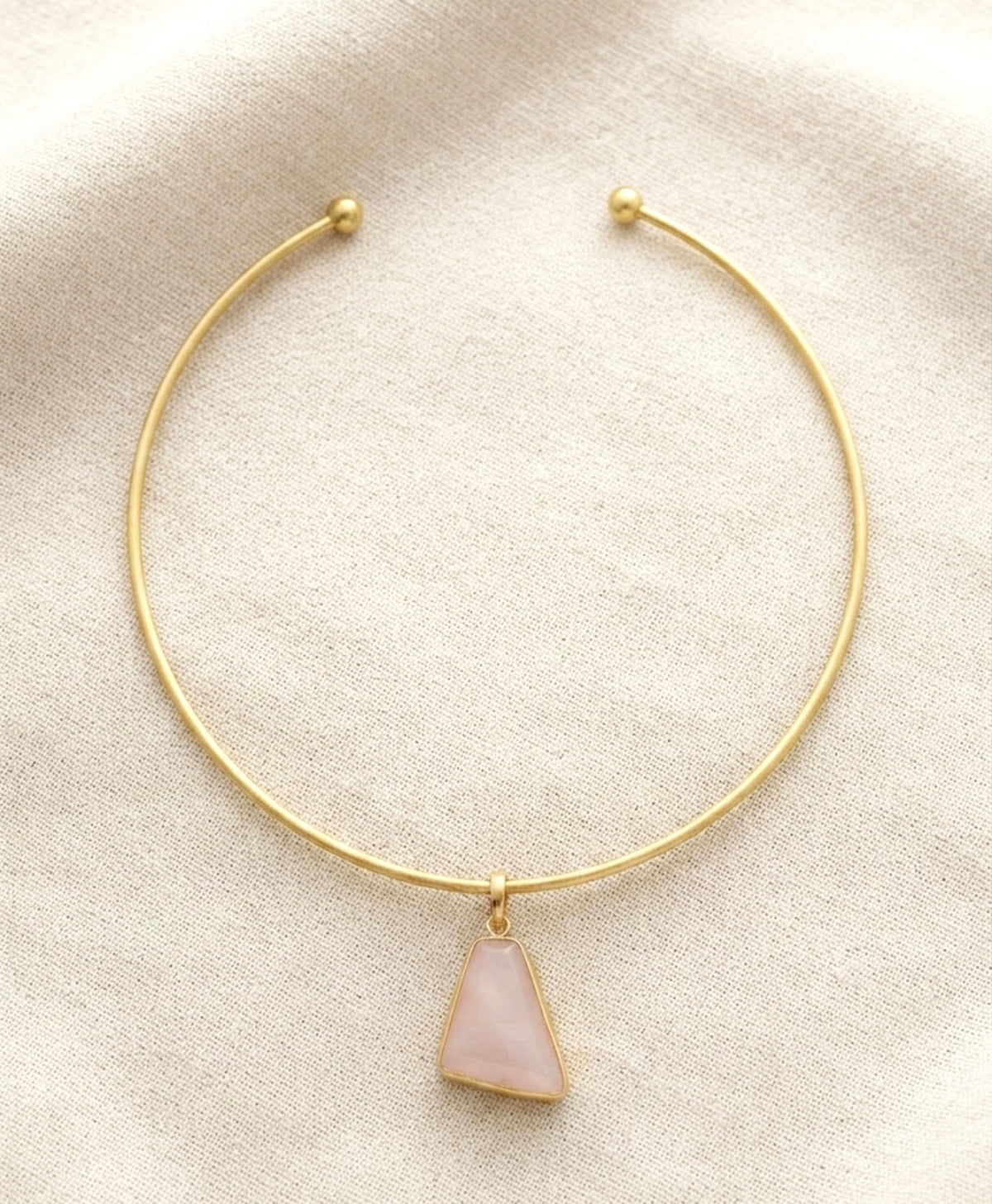 Sweetheart Collar