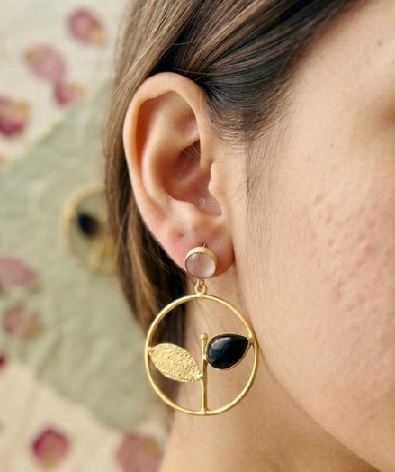 Rose Quartz and Black Onyx Mixed-Stone Leaf Hoop