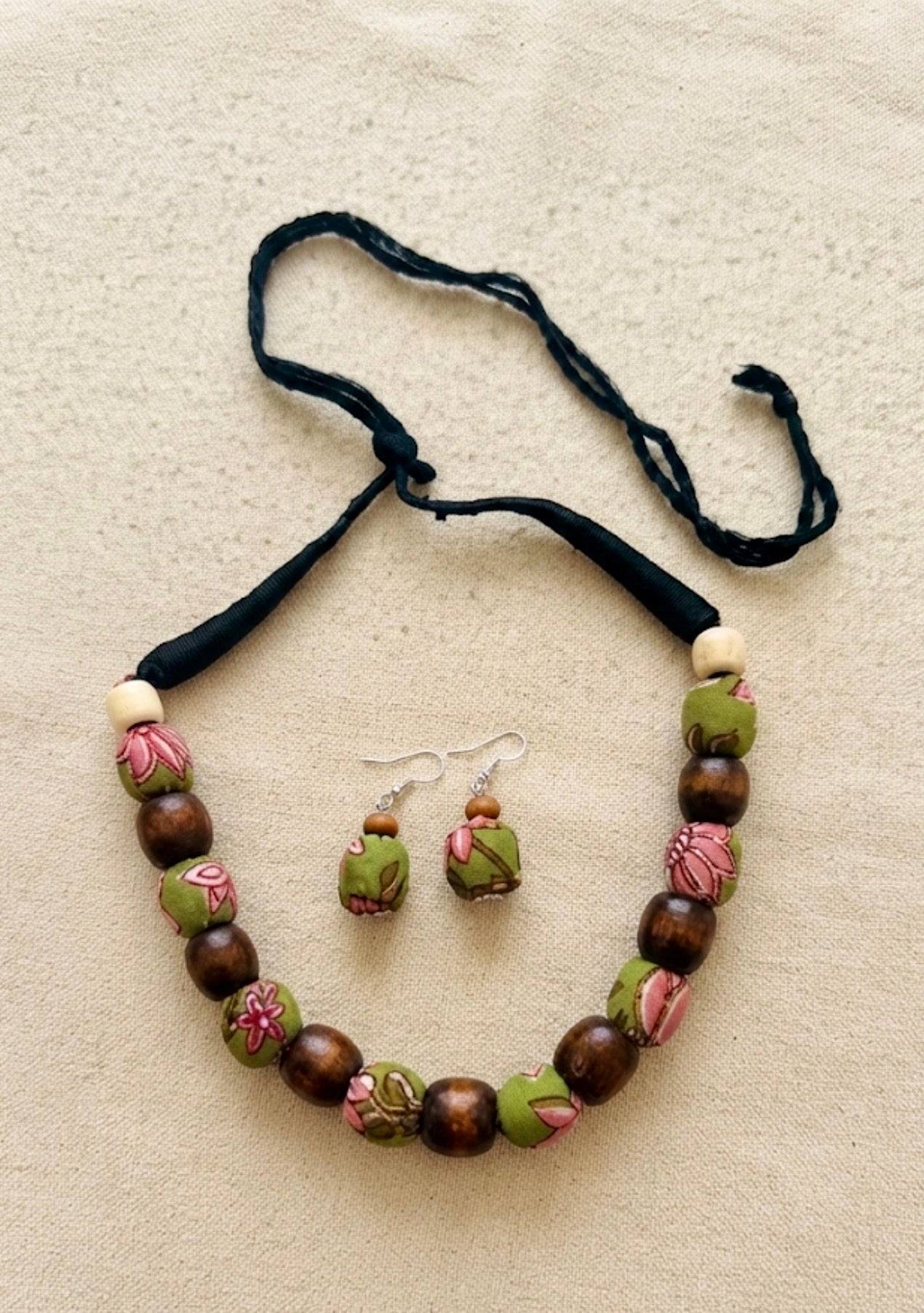 Matcha Rose Necklace