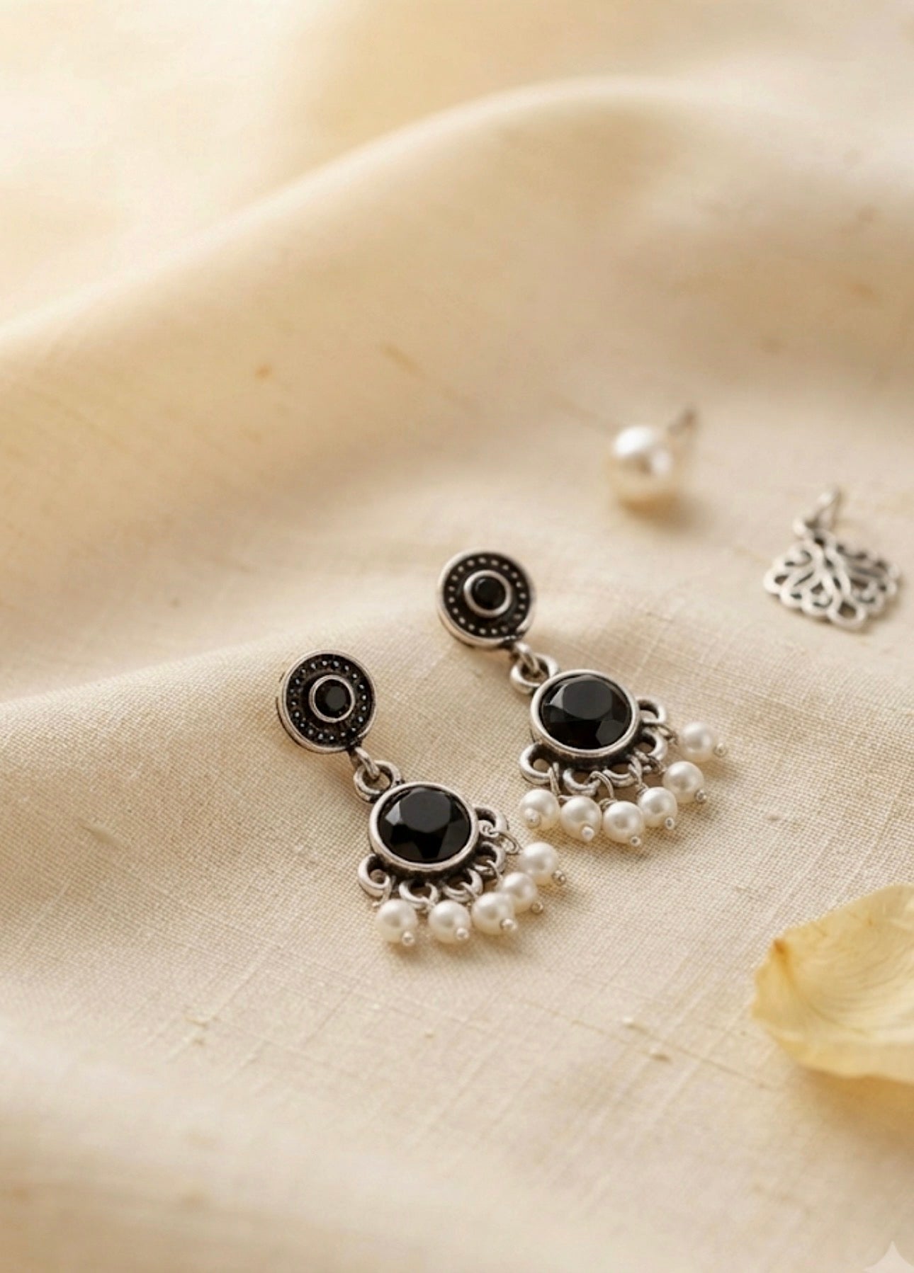 Sona Earrings