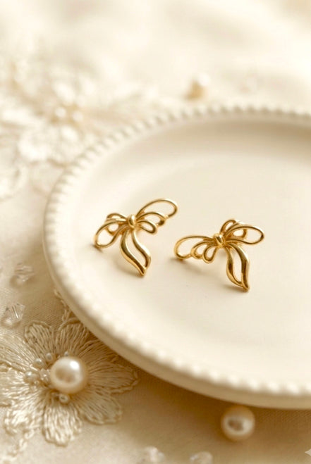 Sweet tie Bow Studs