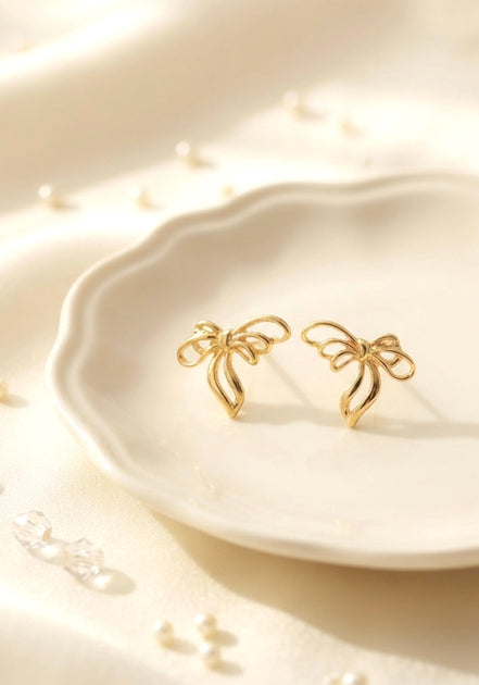 Sweet tie Bow Studs