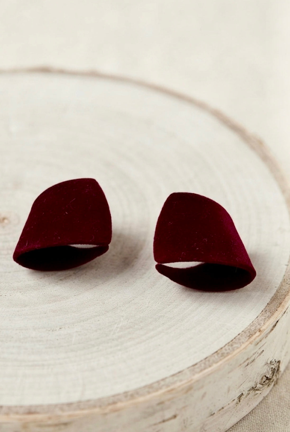 Velvet petal stud earrings