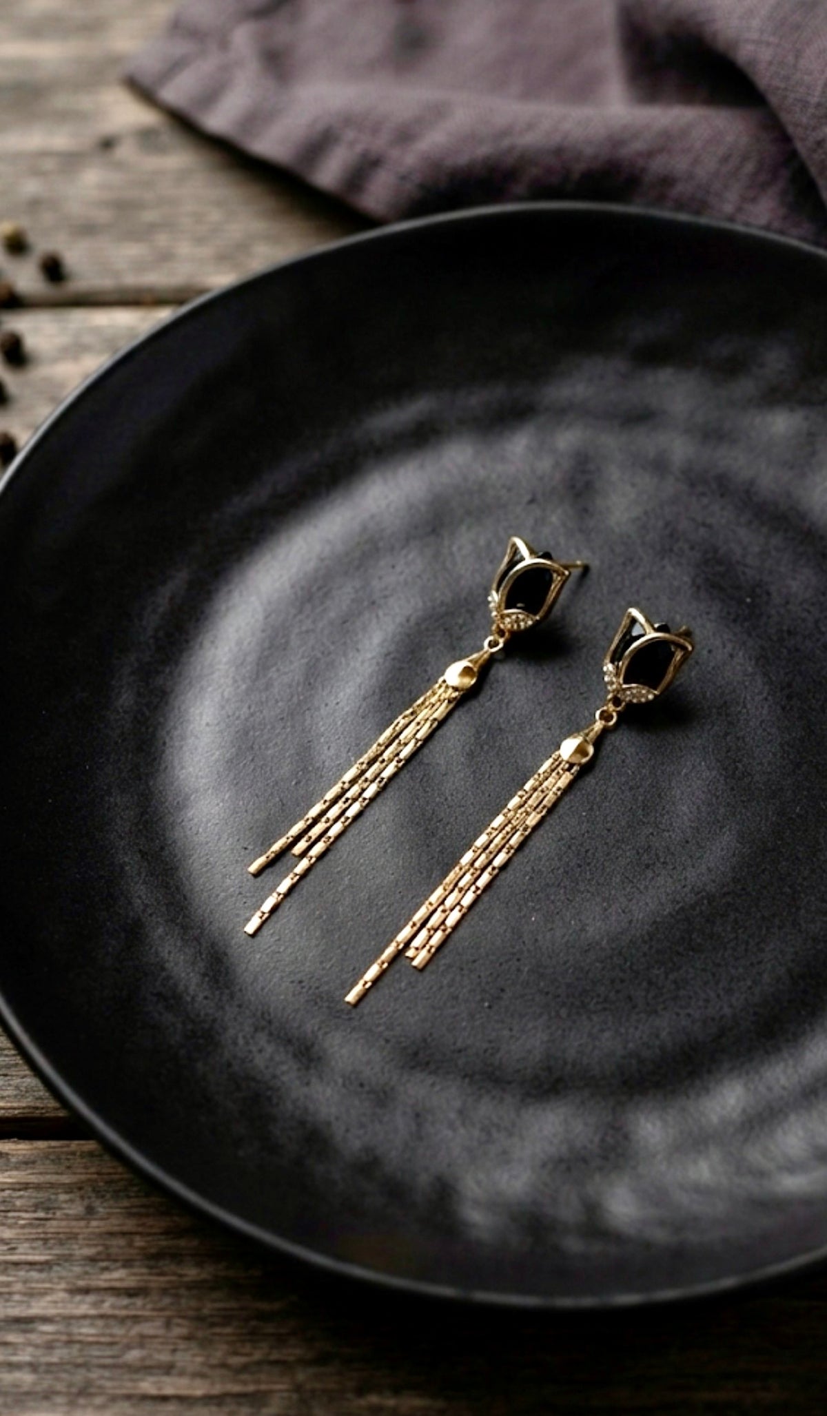 Black Tulip Tassel Drop