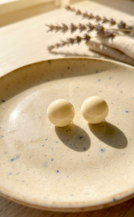 Cream Glossy Ball Stud