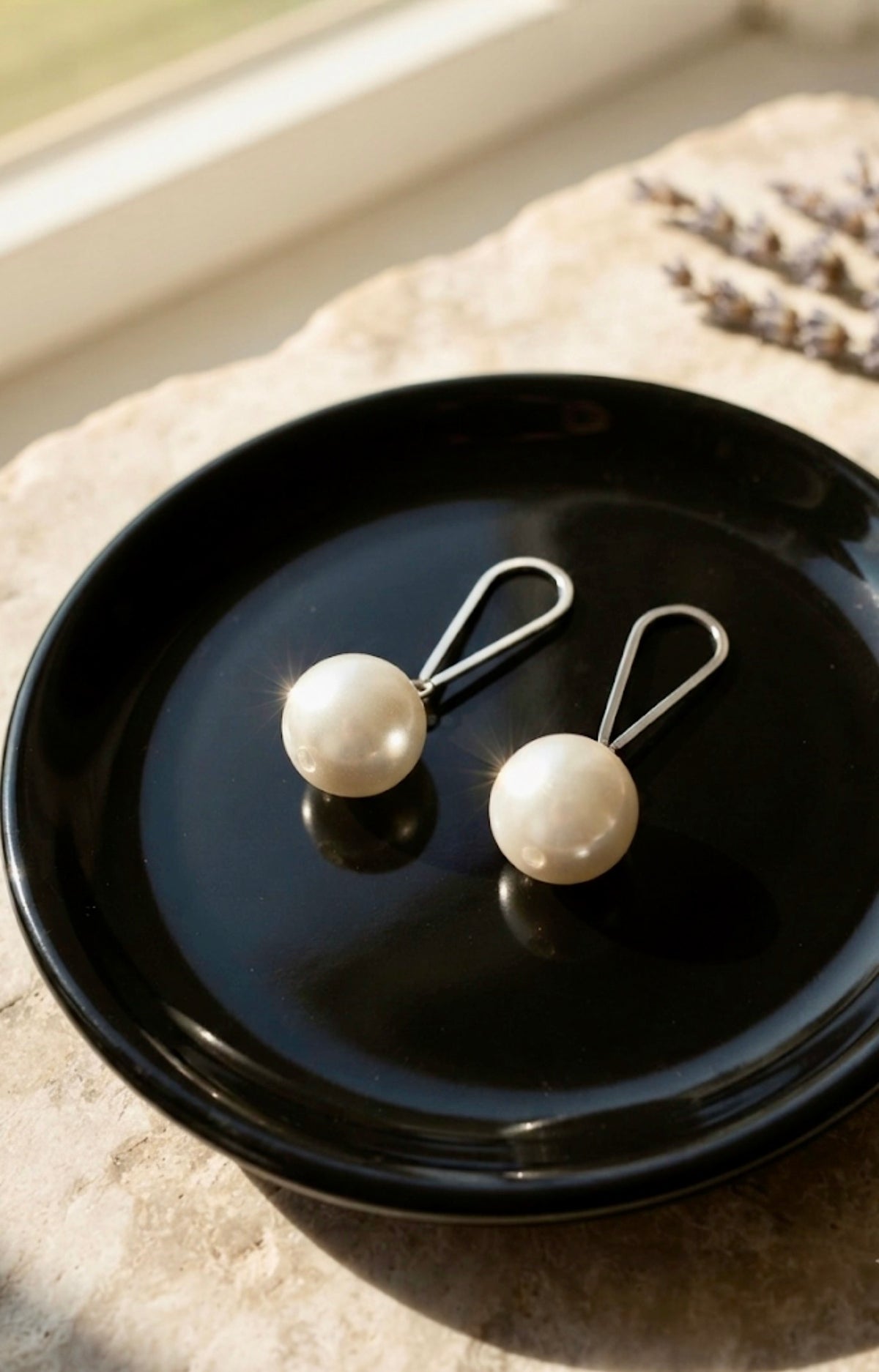 Capsule pearl Earrings