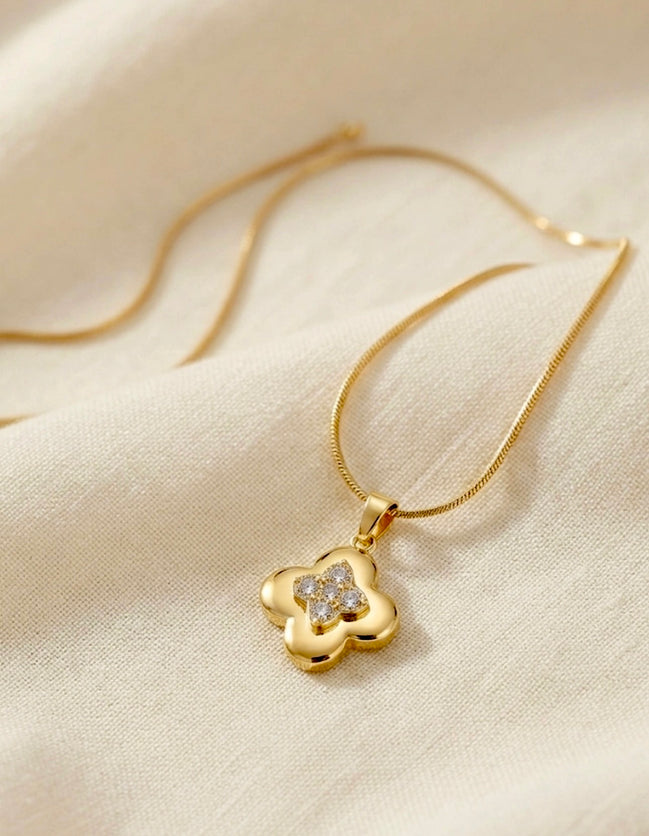 Flower Shaped AD Studded Pendant With Chain
