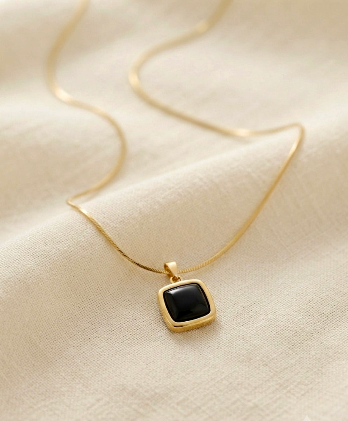 Puffy Square Cushion Pendant