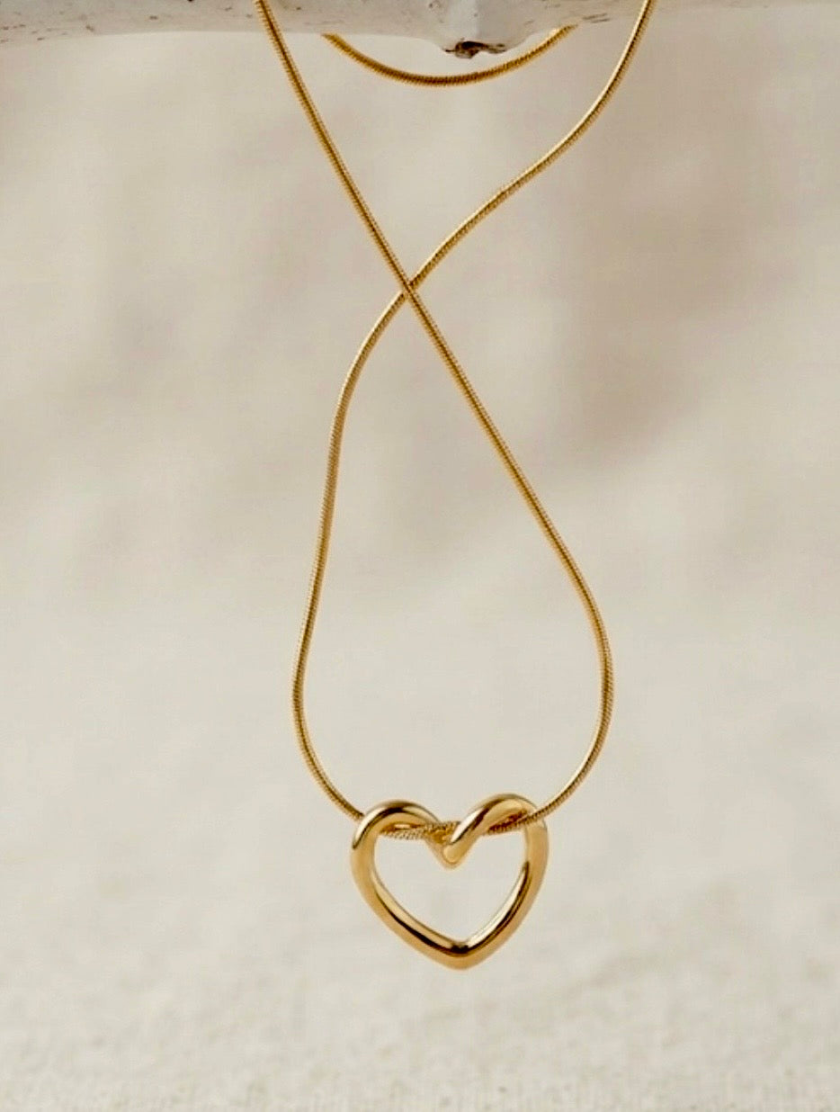 Heart Knot Pendant Chain