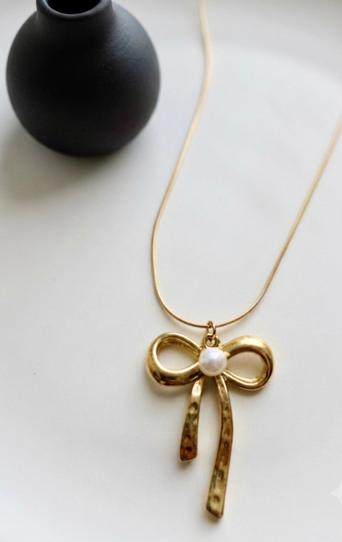 Pearl Bow Pendent Chain