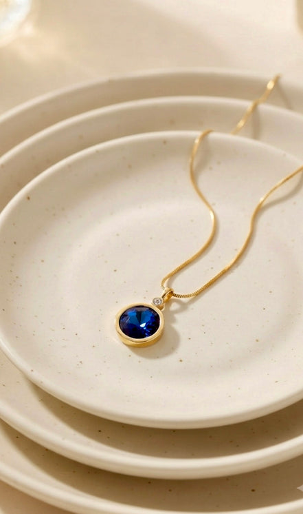 Crystal Solitaire Chain With Coloured Solitaire