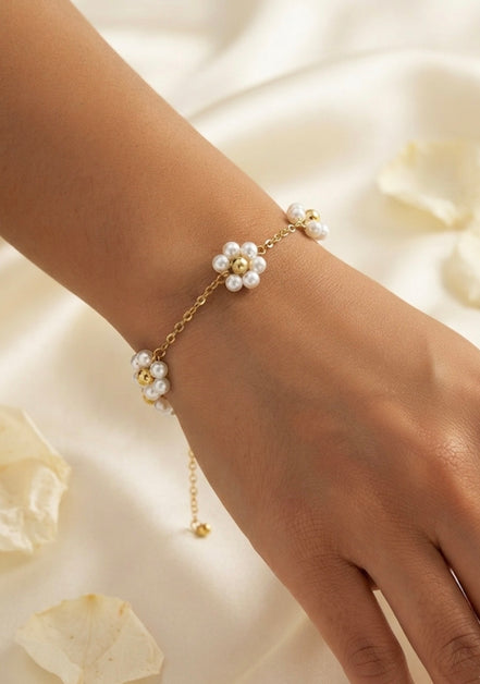 Pearl Flower Gold Chain Bracelet