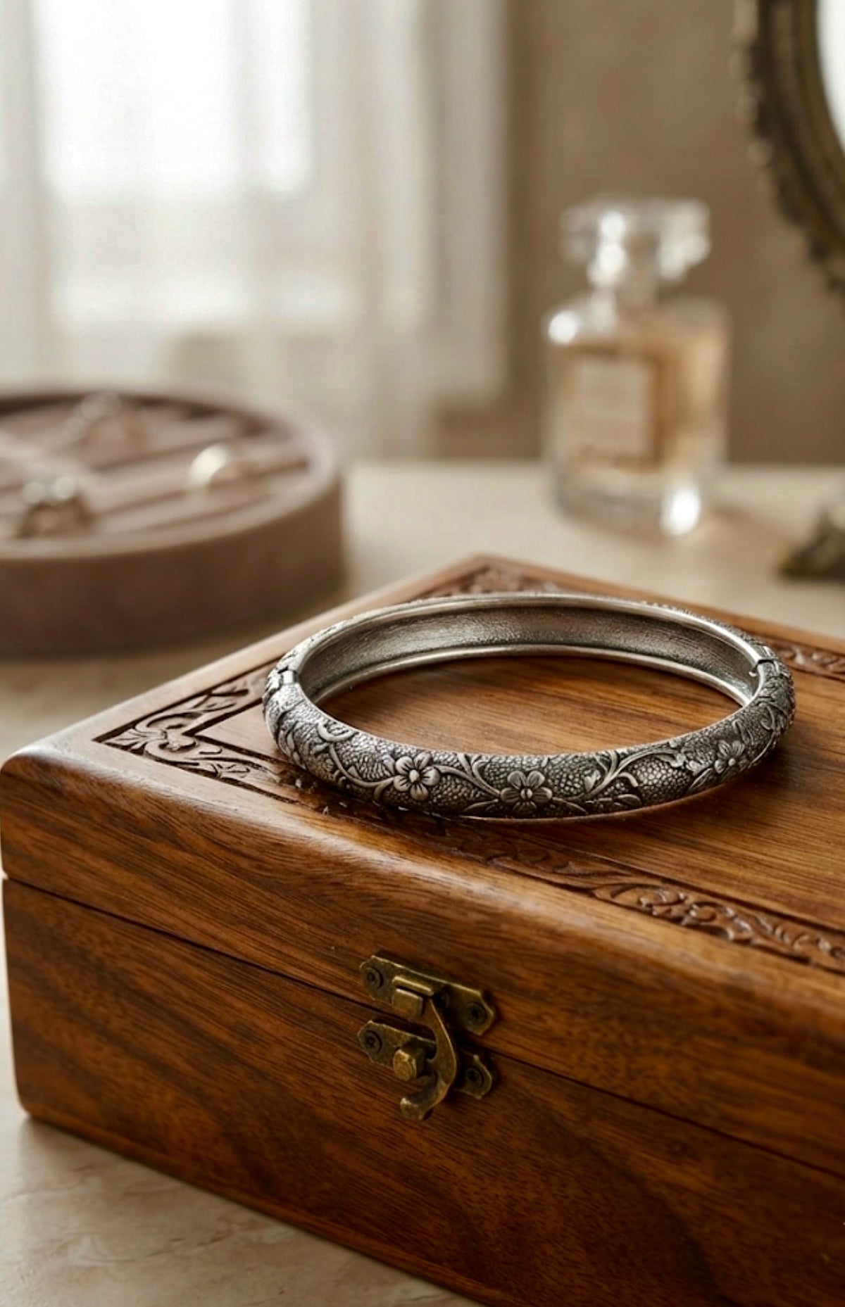Oxidized Silver Floral Openable Kada