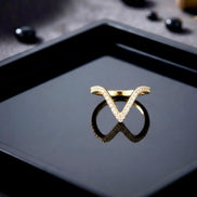 Minimalist Pavé Chevron V-ring