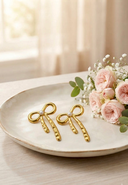 Pookie Bow Pearl Stud Earrings