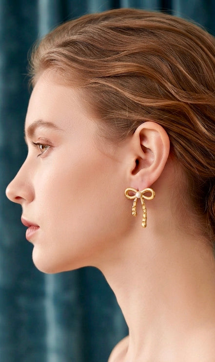 Pookie Bow Pearl Stud Earrings